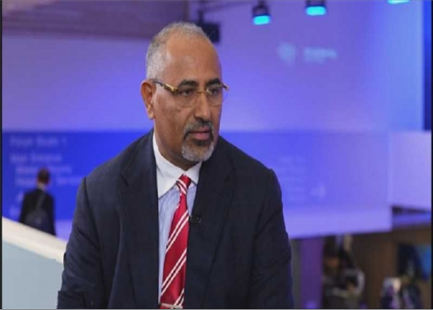 إقالة عيدروس من عضوية المجلس الرئاسي وقوات حكومية تتقدم نحو عدن