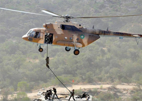 4 قتلى في تحطم طائرة عسكرية باكستانية على الحدود مع الصين