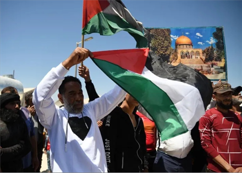 أبو عبيدة يوجّه تحية للشعب السوري بعد مسيرات نصرة الأسرى في الجنوب