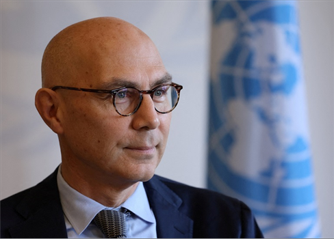 تورك يصف حرق المصحف بالعمل 