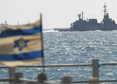 البحرية الصهيونية تستغل المظلة الدولية للهيمنة على البحر الأحمر