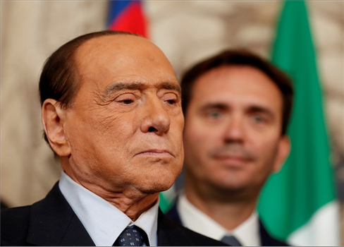 برلسكوني يفضح العجز الأوروبي أمام الصين