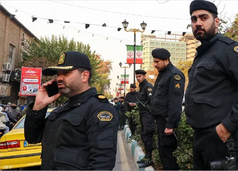 إيران تعتقل أربعة على الأقل من قادة التيار الإصلاحي