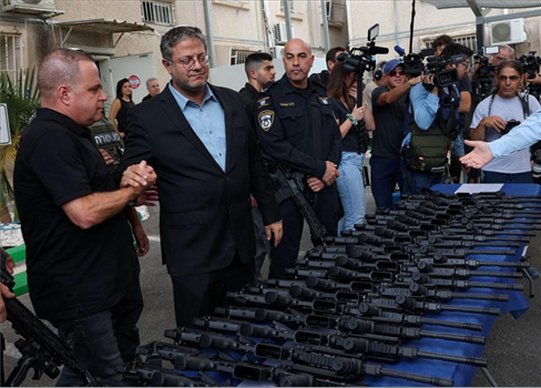 بن غفير يعمق السيطرة اليهودية على القدس بتسليح 300 ألف مستوطن