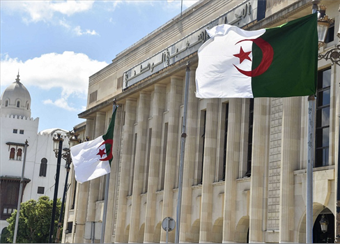 تشريعات جديدة في الجزائر لتشديد الرقابة على الإعلام الأجنبي