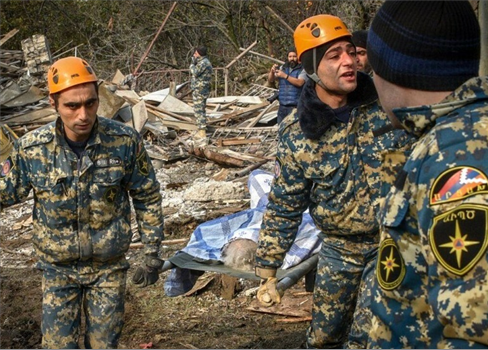 المواجهات الحدودية تتصاعد بين أرمينيا وأذربيجان