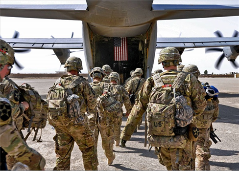 مدفيديف : واشنطن كانت في أفغانستان تصدر الهيروين للعالم