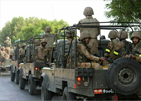 عشرات القتلى في مواجهات بين الجيش الباكستاني و