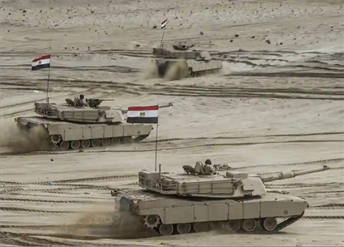                      مصر تعزز قواتها في شمال سيناء