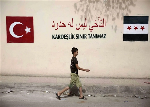 تركيا تبدأ بتدشين بلدات جديدة للاجئين في الشمال السوري