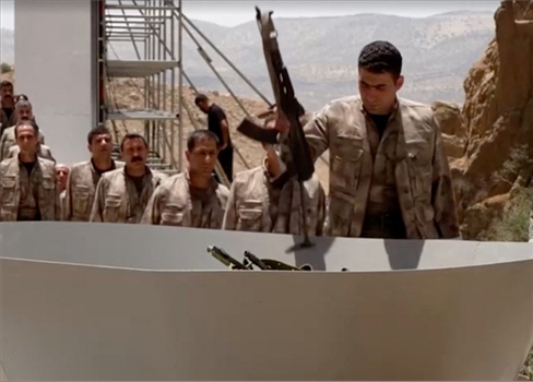 حزب العمال الكردستاني يبدأ سحب قواته من تركيا