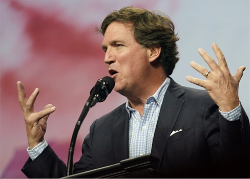 تاكر كارلسون: 