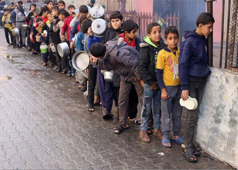 رئيس الوزراء الفلسطيني يعلن غزة 