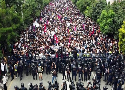 نيبال .. الحكومة تستقيل والجيش يسيطر على العاصمة