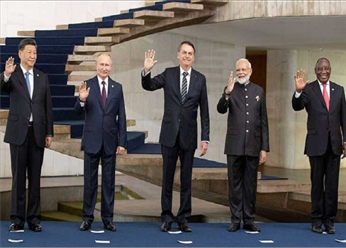 في قمتها الأخيرة .. بريكس تقر التوسع وتضع الشروط