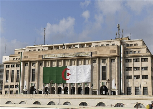 البرلمان الجزائري يصادق على قانون تجريم الاستعمار الفرنسي