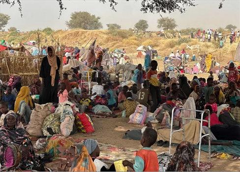 الجيش السوداني ينجح بفك حصار الفاشر وإسقاط المساعدات جواً