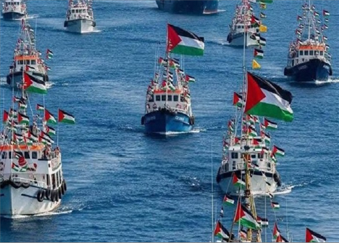 الهلال الأحمر التركي يمد أسطول الصمود بالأغذية والأدوية