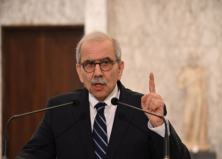 سلام لا تراجع عن قرار حصر السلاح بيد الدولة